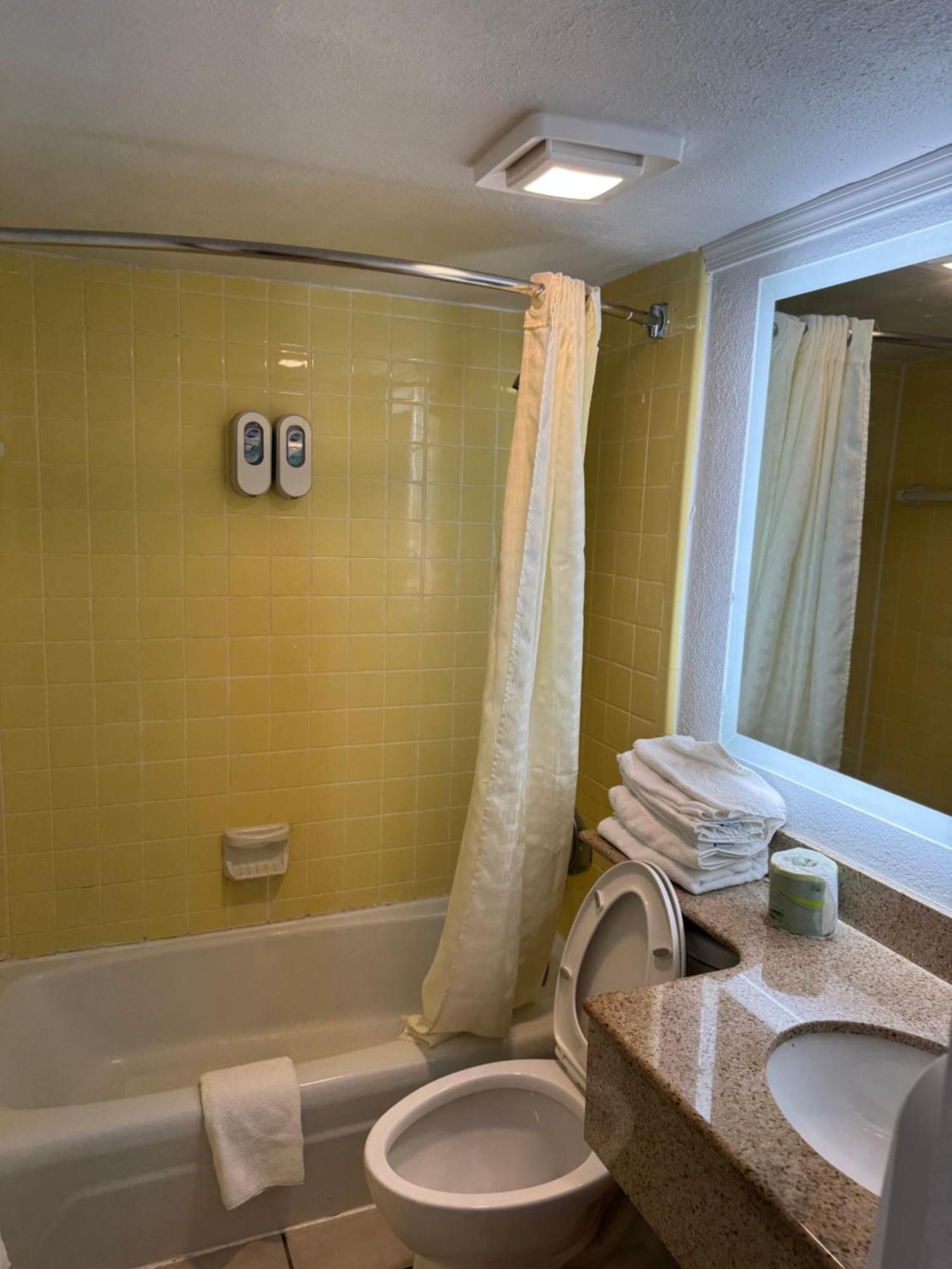 Belmont Inn & Suites Virginia Beach Esterno foto